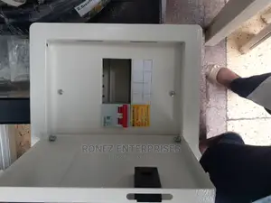 Consumer Unit 4 Way Synider