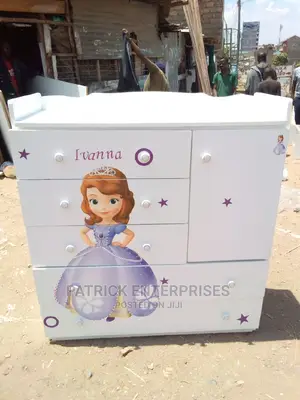 Morden Baby Chest of Drawers 4 by 4 Fitts
