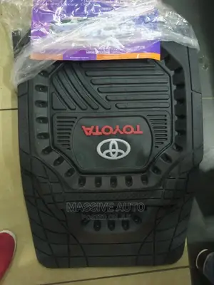 Heavy Rubber Car Floor Mats Available