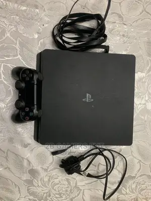 Ps4 Slim , 1 Pad All Cables