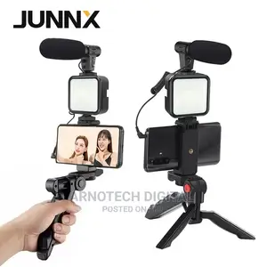 Vlogging Kit With Microphone Light