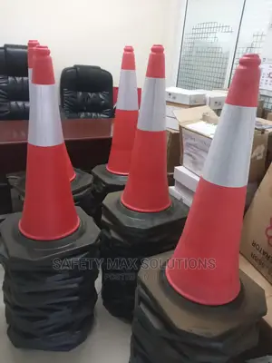 Road Cones/Safety Cone 75cm