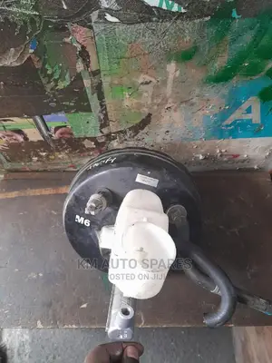 Toyota Hilux Vigo Booster Master Cylinder.