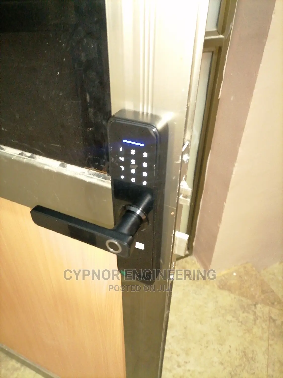 Card and Passwords Stores Door Locks