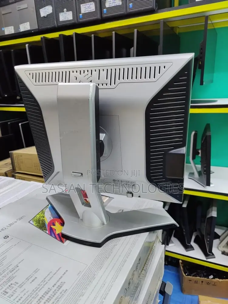 Dell 19 Inches Square