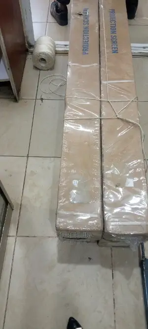 84inch Manual Projection Screen