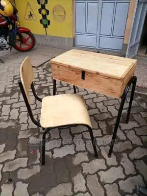Lecture Chair And School Chair's