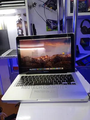 Laptop Apple MacBook 2012 4GB Intel Core I5 HDD 500GB