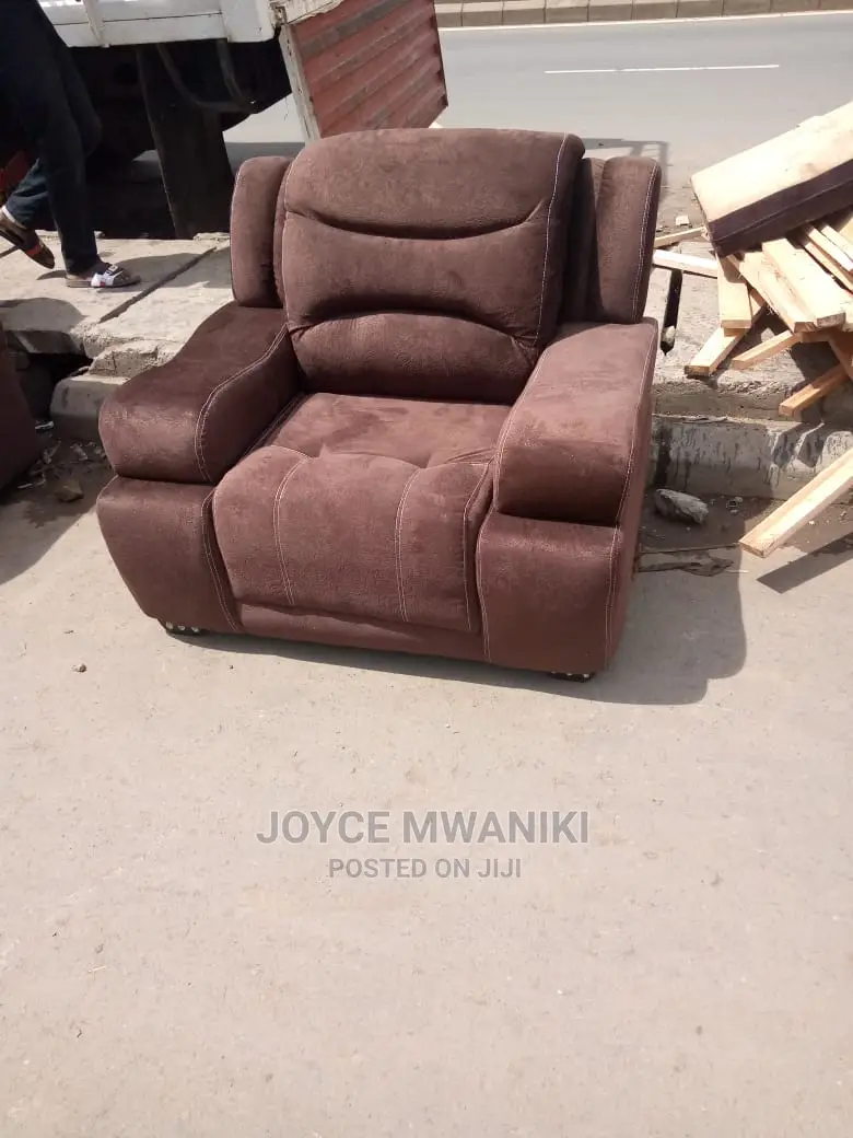 Single Semi Recliner