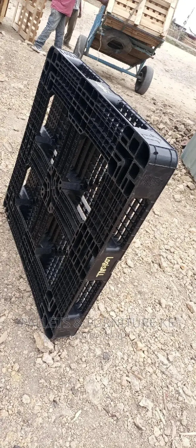 Logistical Plastic Pallets