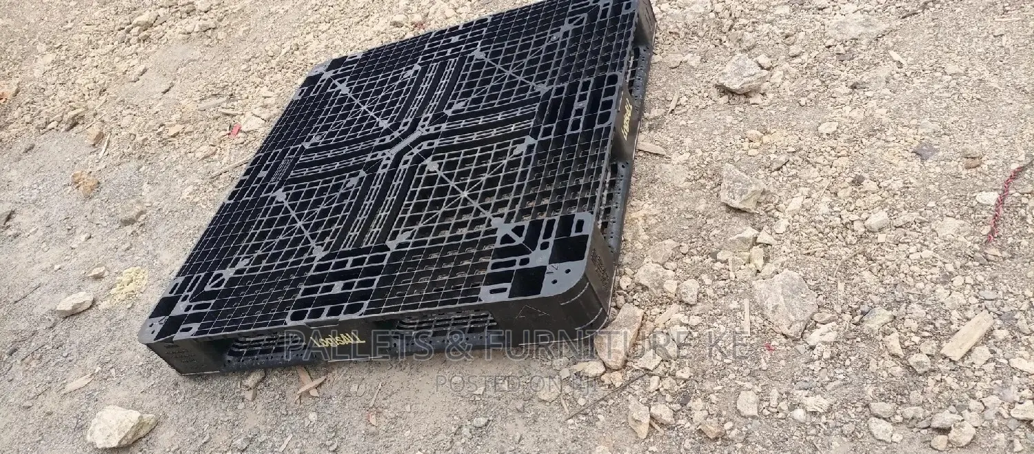 Logistical Plastic Pallets