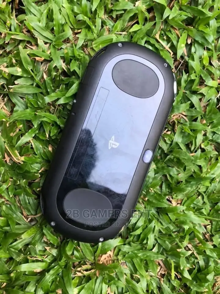 Ps Vita Slim, Chipped