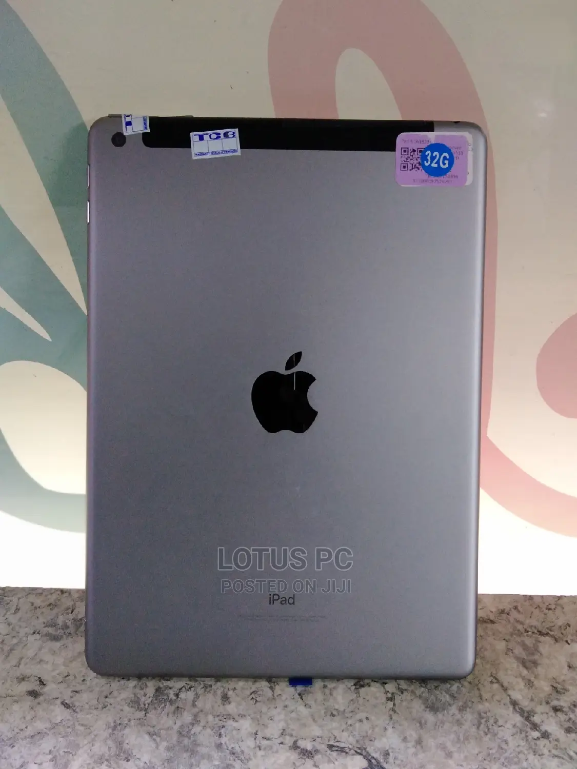 Apple iPad Air 32 GB Gray