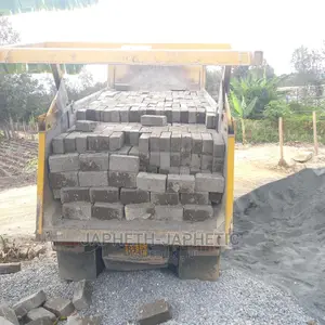 Machine Cut Ndarugo Stones