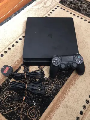 Slim Ps4, Ex Japan 