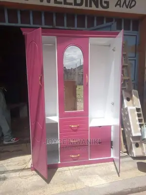 Wardrobe Size 4*4
