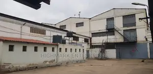 Business Complex to Let
