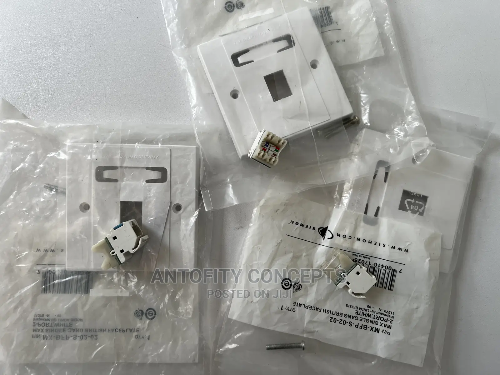 Cat 6 Siemon Single Faceplate