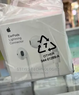 Earpods Lightning Connector With Superbass