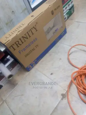 Unique Trinity 32 Inches Digital Tv.