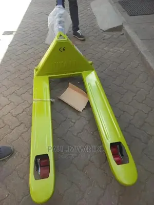 Hydraulic Pallet Truck - Titan.