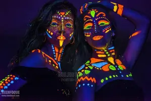 Make Up Neon