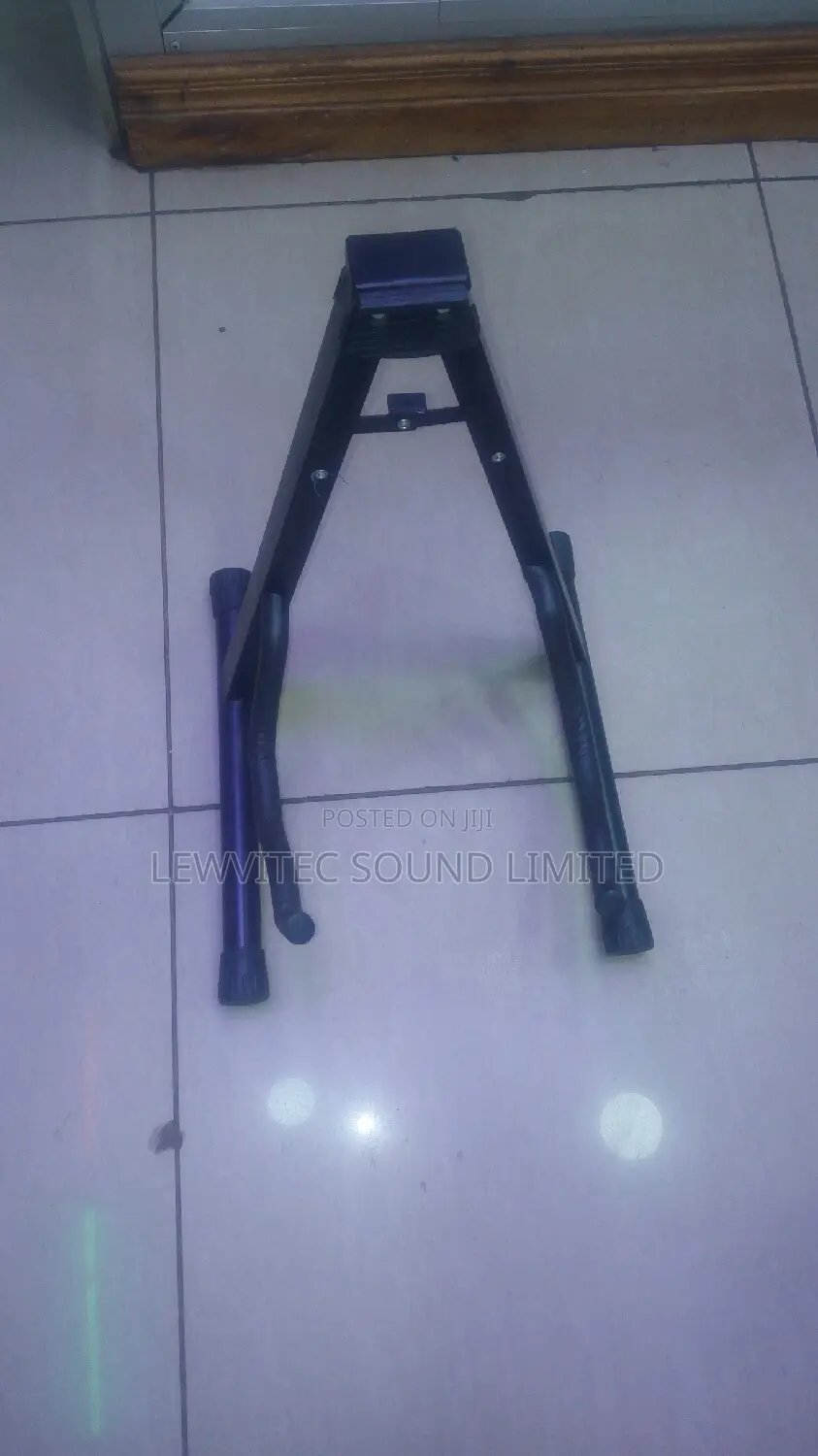 Guitar Stand