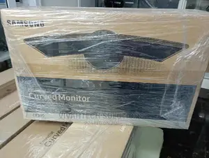Samsung 24" Essential Curved Monitor