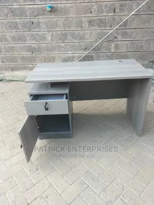 Executive Office Desk 1.2 Mts