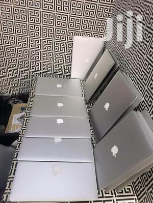 Laptop Apple MacBook Air 2GB Intel Core i5 SSD 128GB