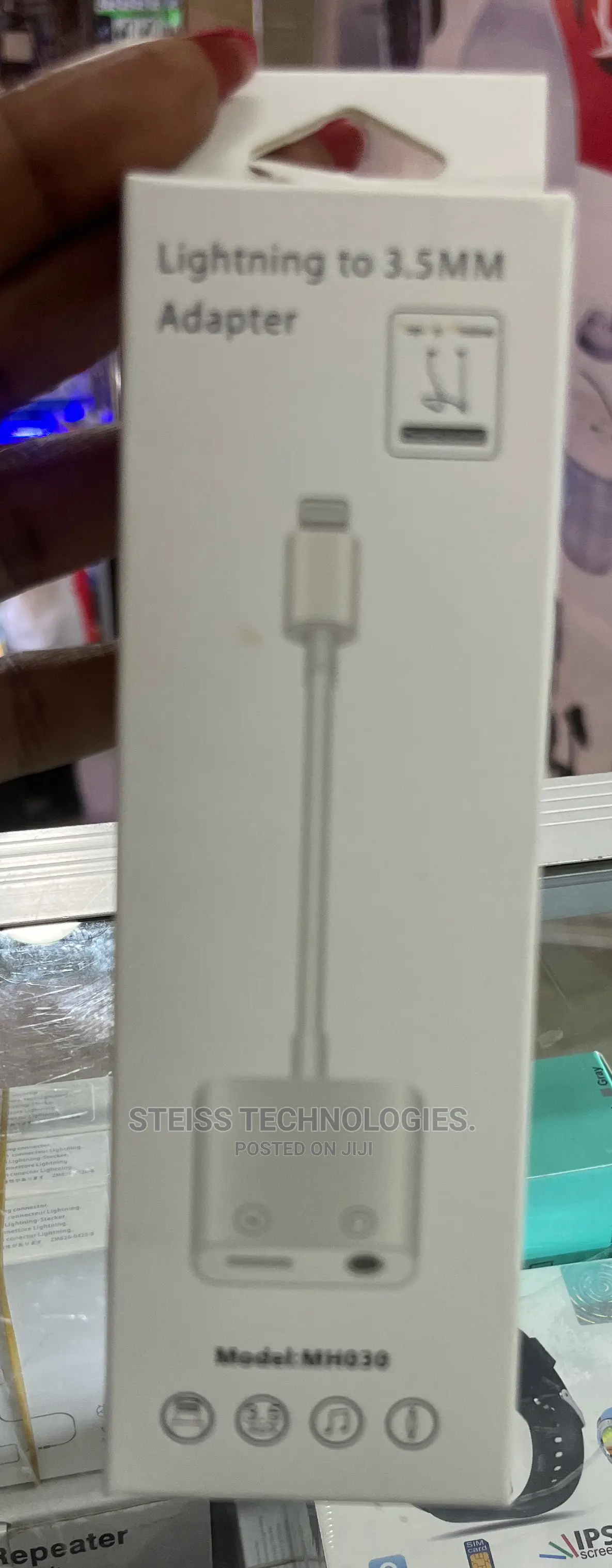 Lightning- To 3.5mm Adapter