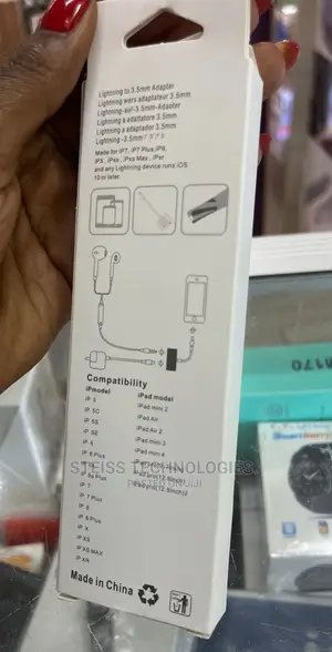 Lightning- To 3.5mm Adapter