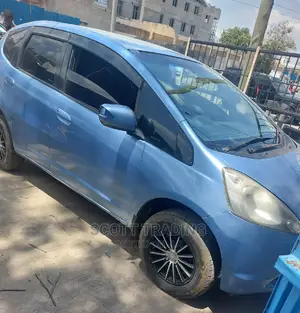 Honda Fit 2012 Front Windscreen
