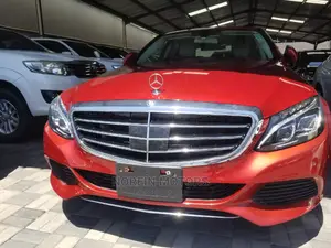 Mercedes-Benz C200 2016 Red