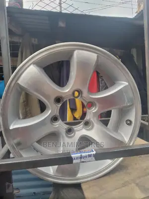 Original Rim Size 17 Inch for the Landcruiser Prado 120.