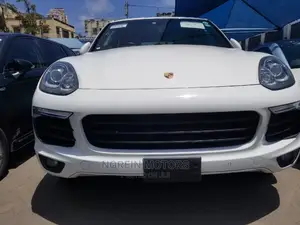 Porsche Cayenne 2015 White