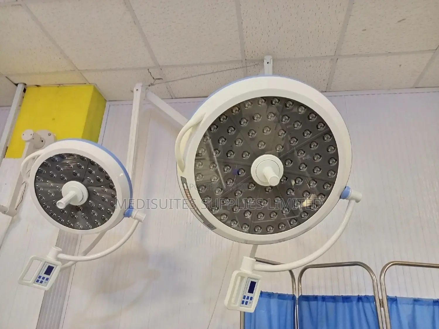 Double Arm Ceiling Mount Theatre Light