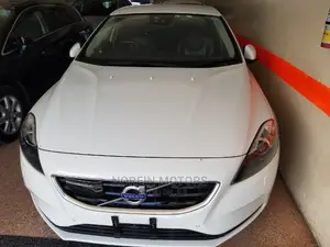 Volvo V40 T5 AWD 2015 White