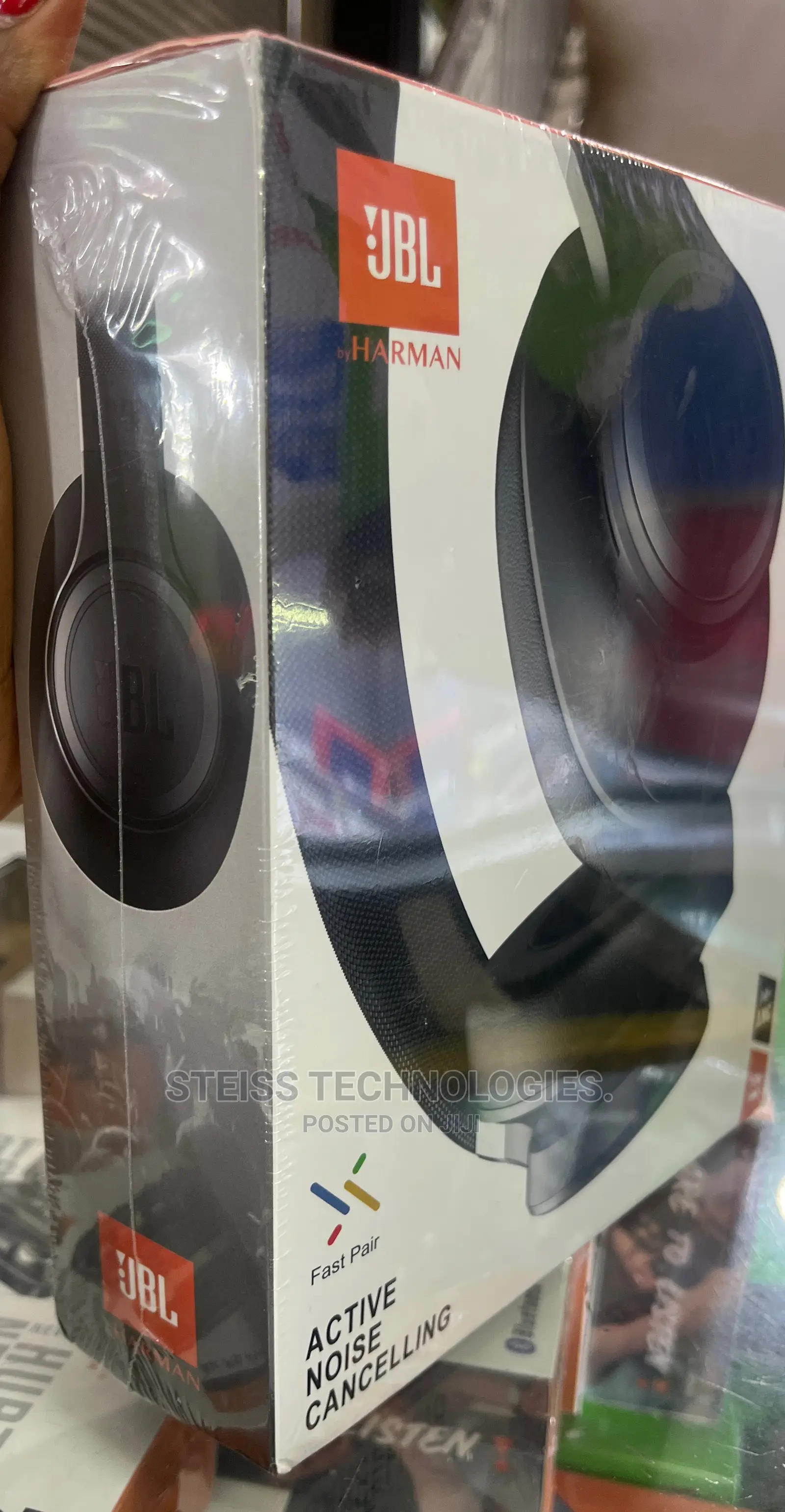 JBL Live-660 Wireless Headphones.