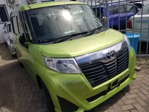Toyota Roomy 1.0 FWD 2016 Green