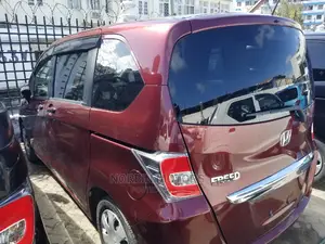 Honda Freed 2015 Red