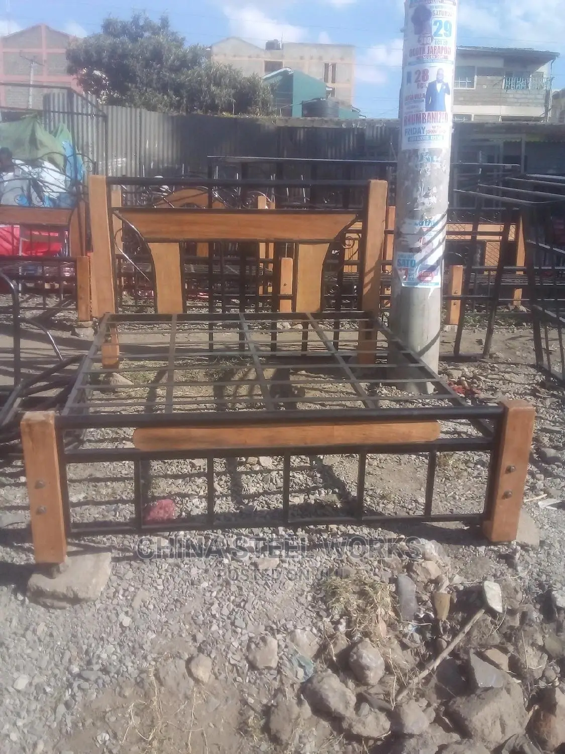 5 by 6 Metalic Bed