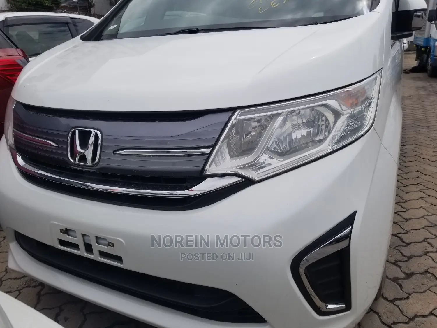 Honda Stepwgn 2015 White