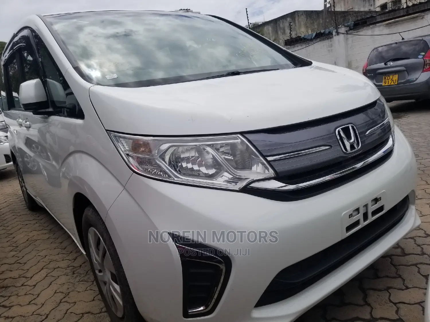Honda Stepwgn 2015 White