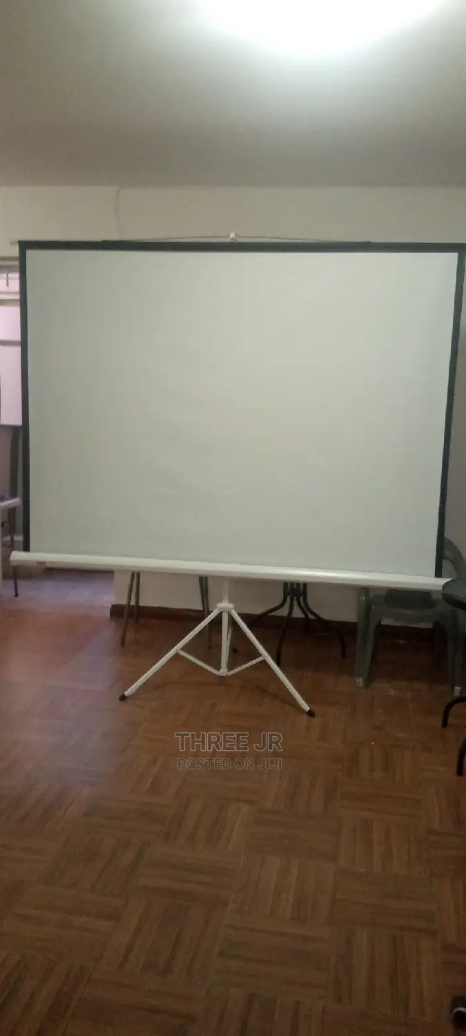 Great 84inch Tripod Projection Screen
