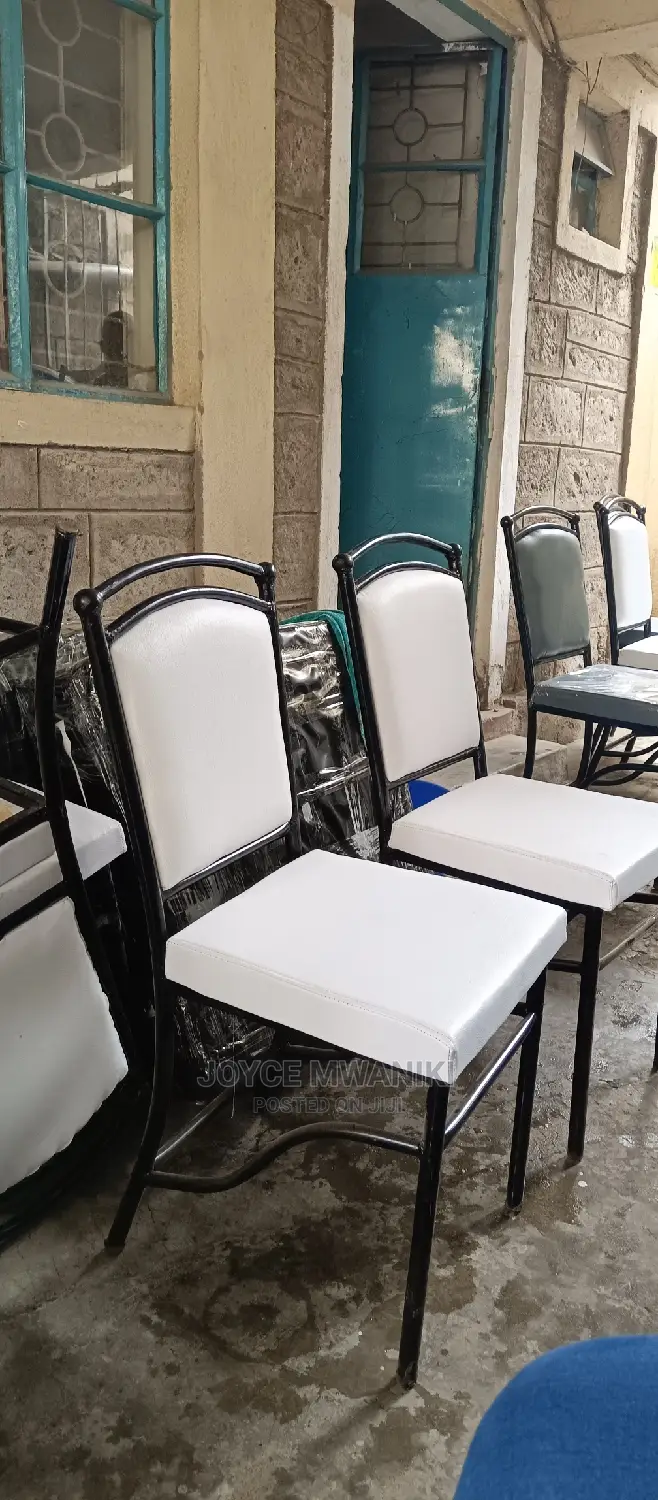 Balls Chairs for Restaurant