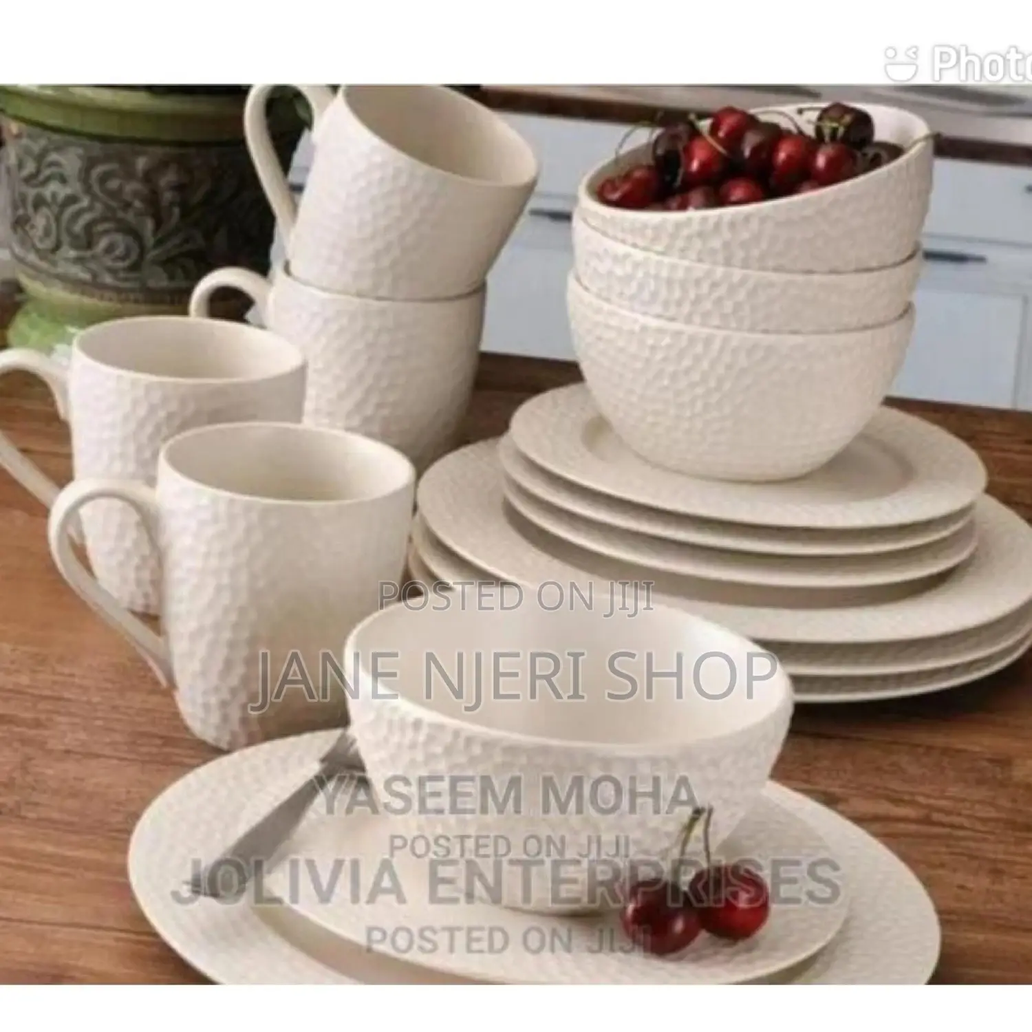 24 Pieces Dinner Set