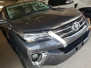 Toyota Fortuner 2.5 D AWD 2017 Gray