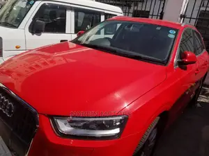 Audi Q3 2015 Red
