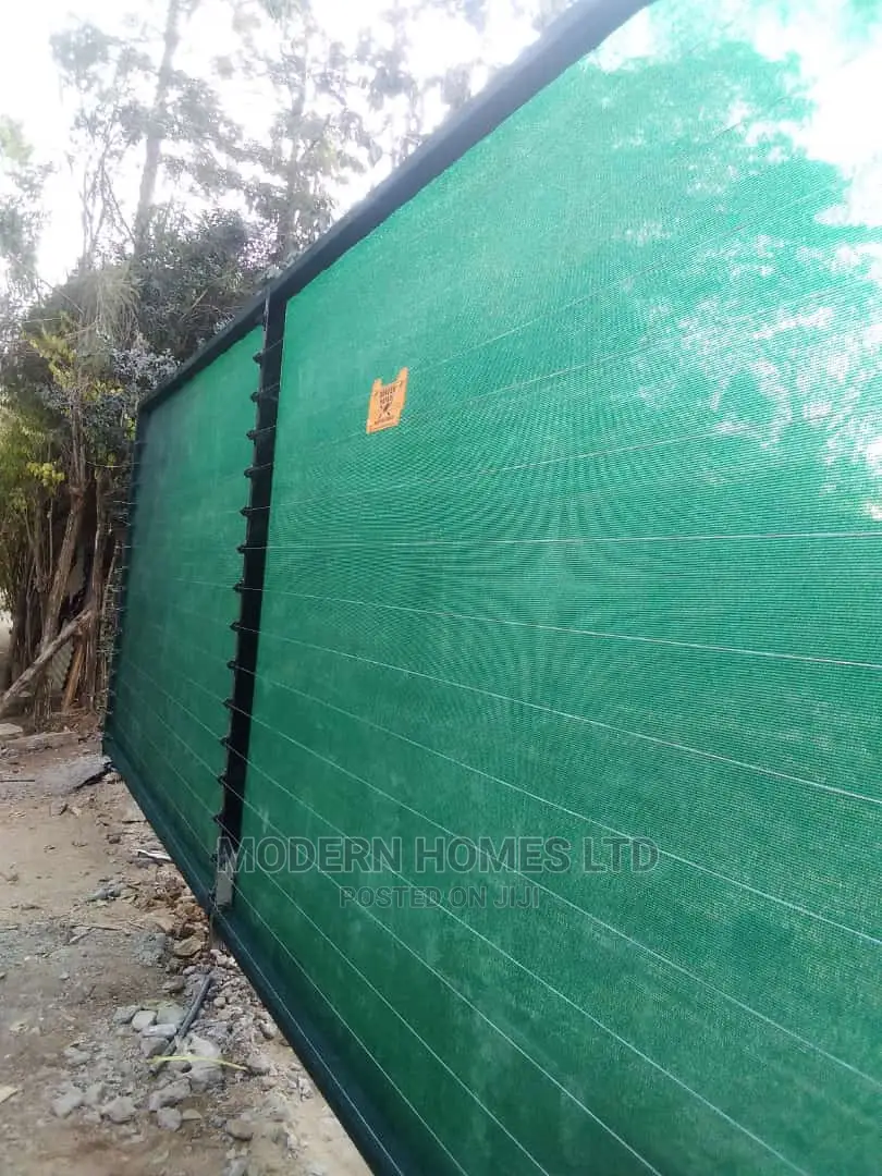 Electric and Privacy Screen Fence Combo
